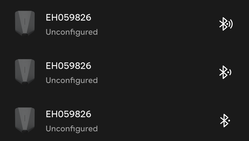 een gedeeltelijke screenshot van de app met de laders en hun bluetooth-signaalsterkte